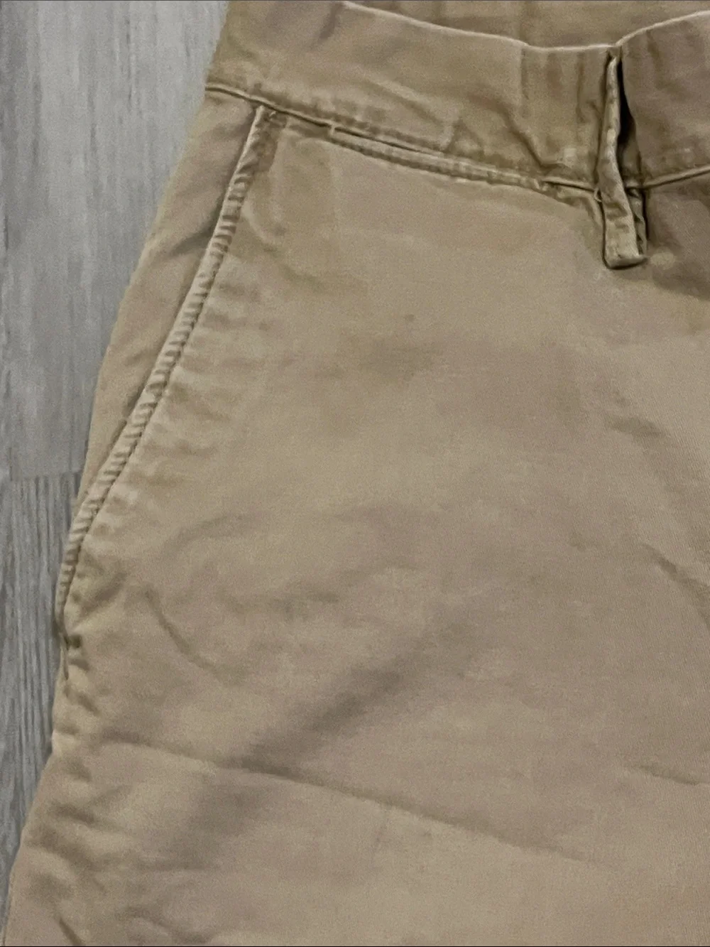 GAP Men's Flat-Front Chino Shorts in Tan